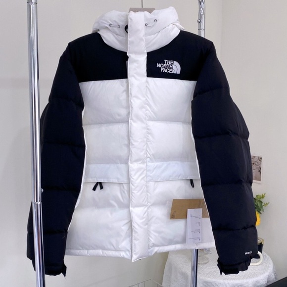 The North Face Puffer Jacket - Picture 2 of 6